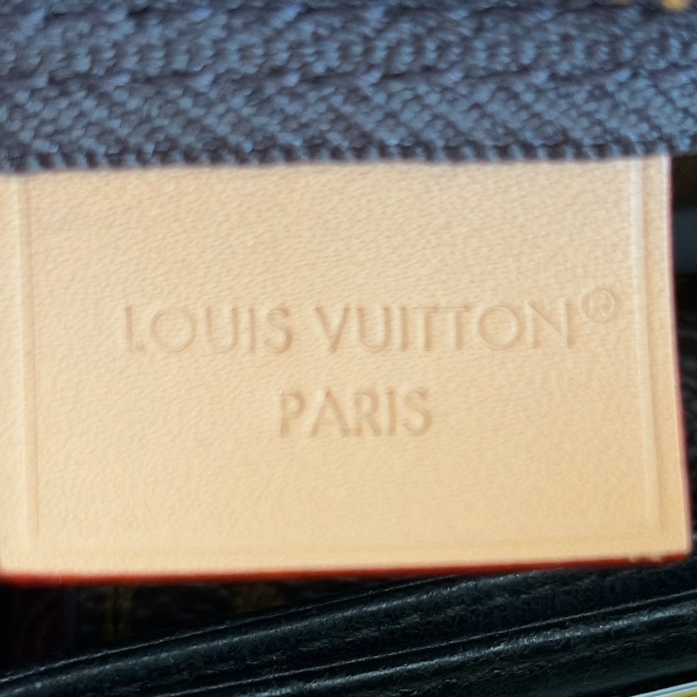 Louis Vuitton Nano Speedy - Picture 13 of 15